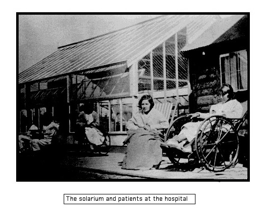 Patients sitting in front of the solarium at the hospital