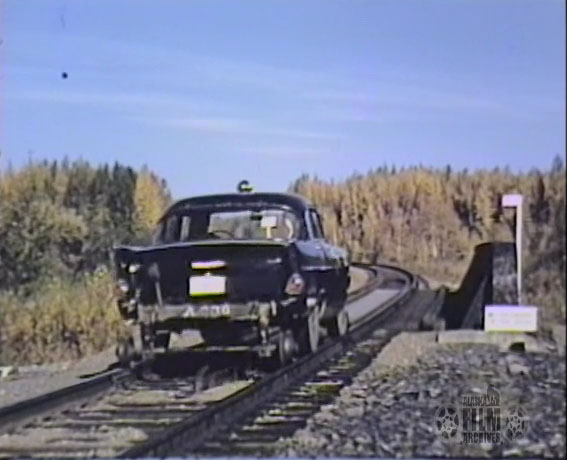 1957 Chevy on Tracks Screenshot