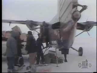 Unloading a Twin Otter